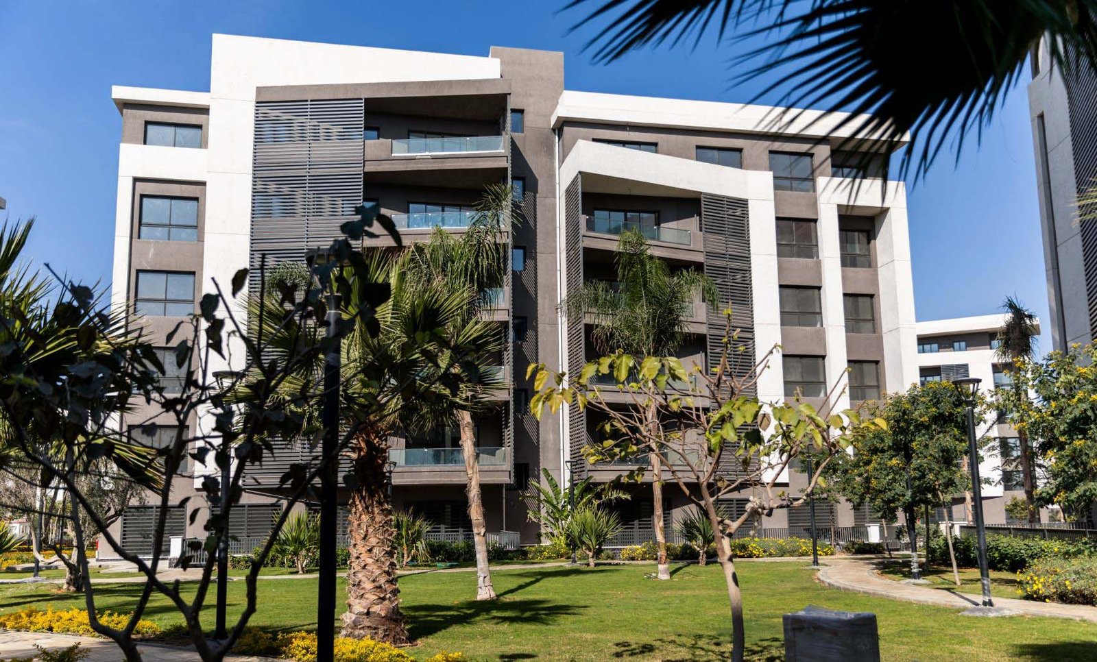 Privado Residential Buildings at Madinaty — view 1