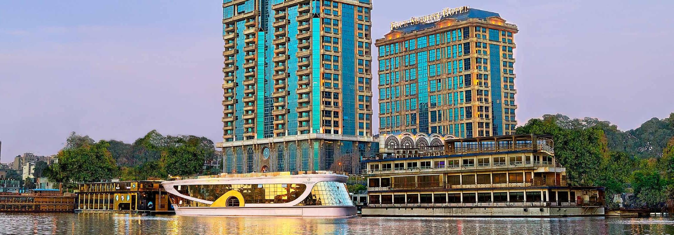 Four Seasons Hotel At First Residence